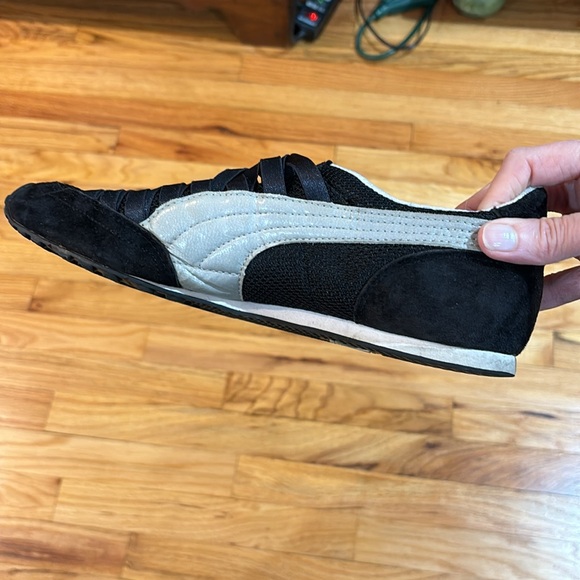 Vintage PUMA Slip On Sneakers Black and Silver - Picture 5 of 13